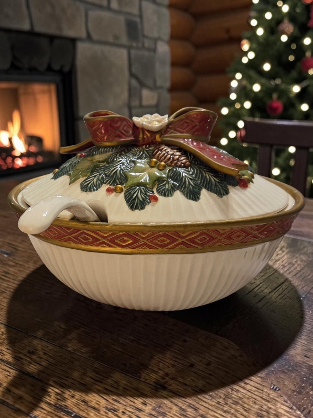Fitz and Floyd Christmas Rose Tureen Lid And Ladle